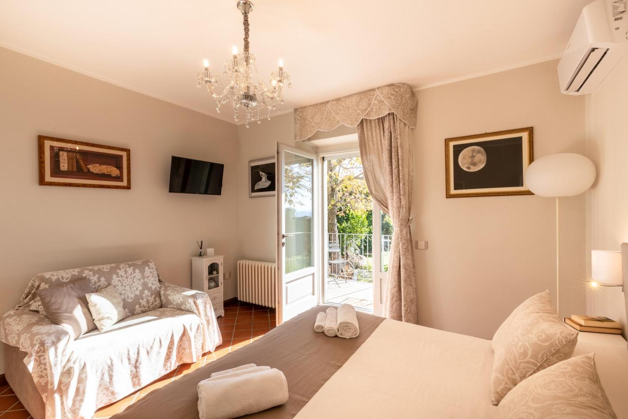 Bed and Breakfast Il Torrione Кастильоне-дель-Лаго Экстерьер фото